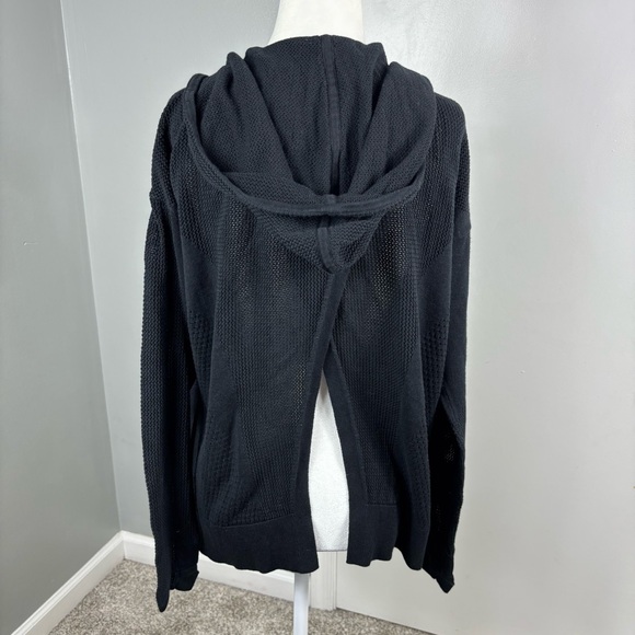 Lululemon Still Movement Wrap Sweater in Black - Picture 4 of 5